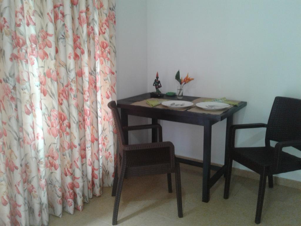 Anusha Apartment 15 Homestay Galle Ngoại thất bức ảnh